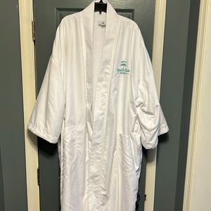 Mens XXL Disney Beach Club robe.